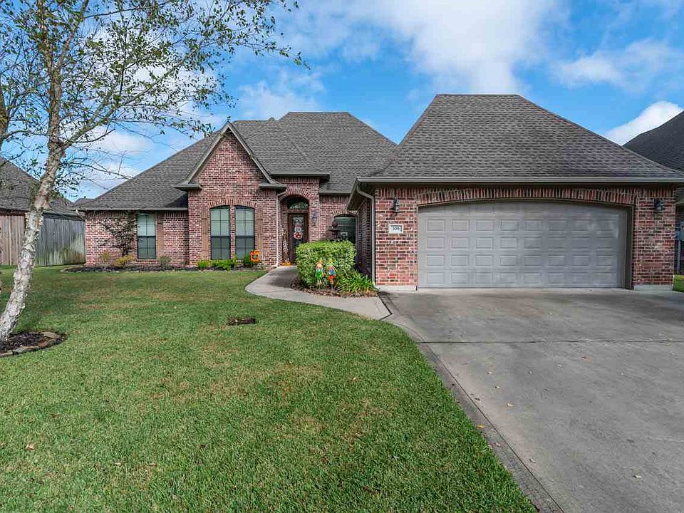 1st image of 309 Winding Brook Dr