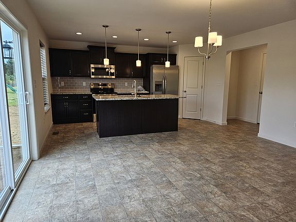5th image of 118 Rhodolite Ln