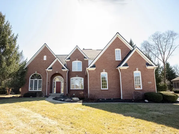10390 Tremont Dr, Fishers, IN 46037