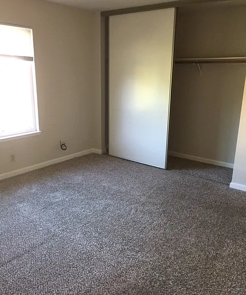 1095 Newhall St #K — Photo 8
