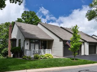 8457 Rice Lake Rd, Osseo, MN 55369