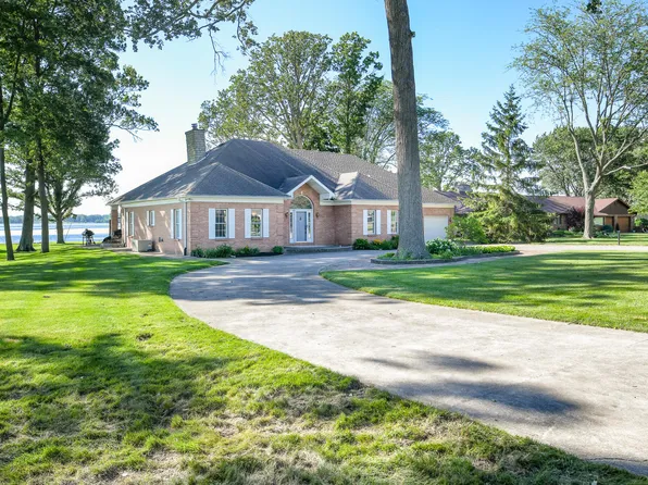 10487 Seminole Shore Dr, Huntsville, OH 43324