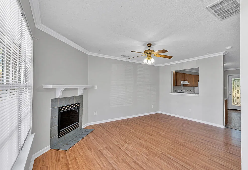 1136 Pueblo Drive - 1 — Photo 3