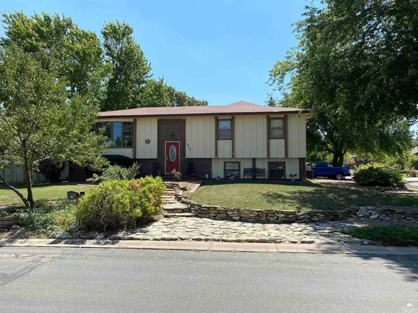 512 Charles Rd, Abilene, KS 67410
