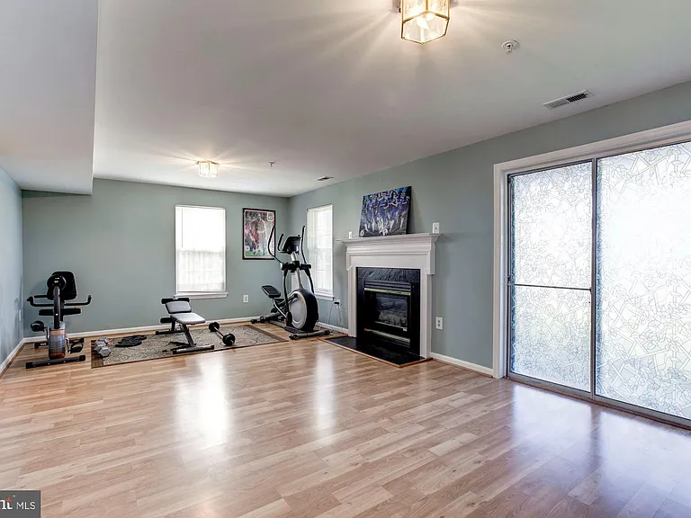 13724 Valley Oak Cir — Photo 30