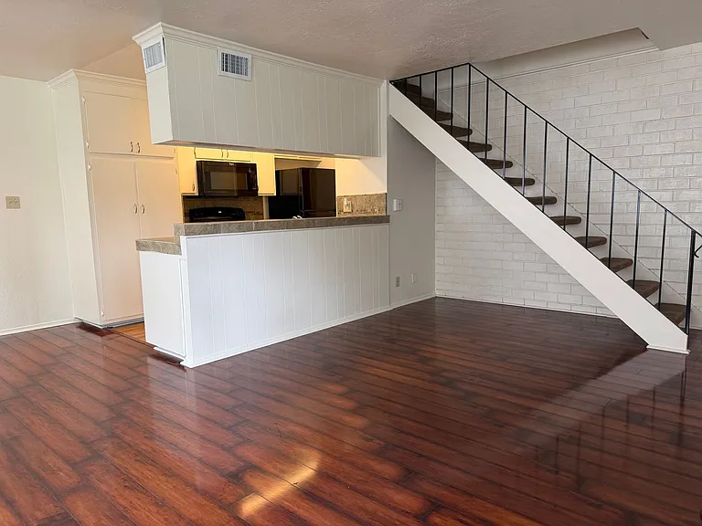 9009 Casals St #2 — Photo 4