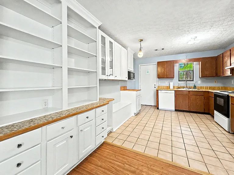 Tibbitts Drive Duplex — Photo 10