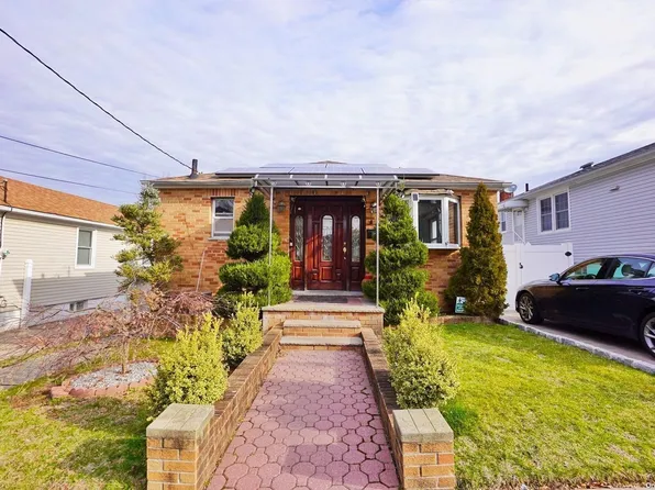 55 Wenlock Street, Staten Island, NY 10303