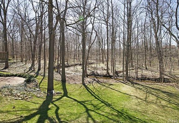 4th image of 45715 Woodleigh Way