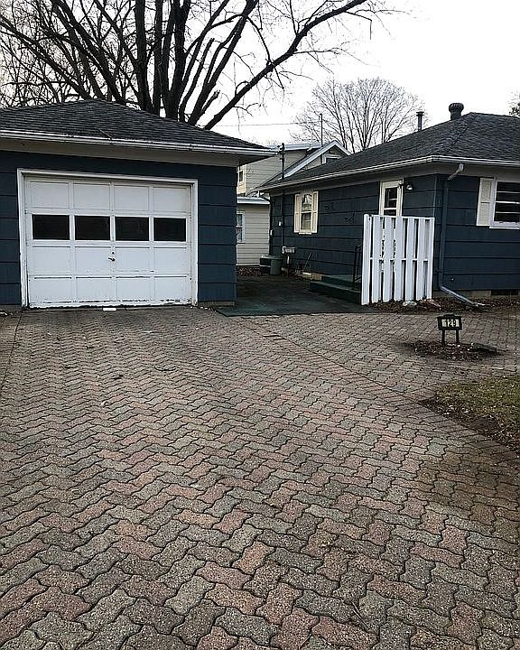 1st image of 129 Belle Ave