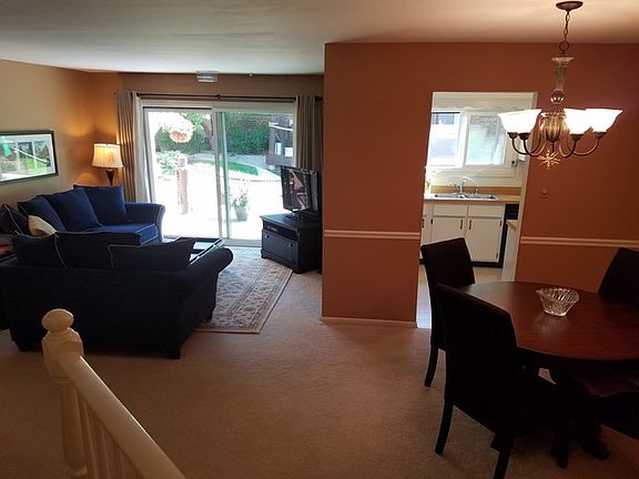 3rd image of 1659 Dover Ct #1A