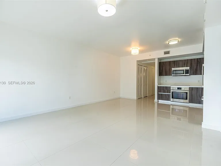 488 NE 18th St #3302 — Photo 9
