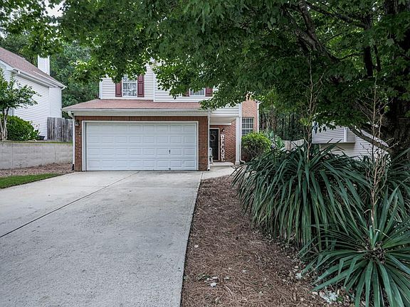 3rd image of 509 Parkstone Ln
