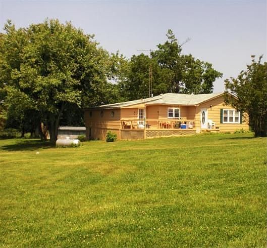 2nd image of 576 McCoy Roff Rd