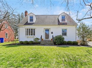 427 Fairfield Woods Rd, Fairfield, CT 06825