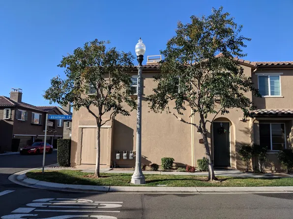 19335 Laroda Ln, Santa Clarita, CA 91350