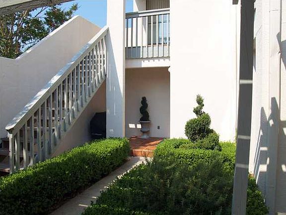 2nd image of 29 Forest Hills Ln #29