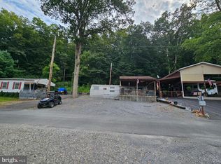 3 Park Blvd, Falling Waters, WV 25419