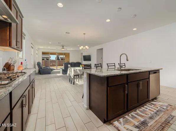 10942 W Radcliff Dr, Marana, AZ 85653