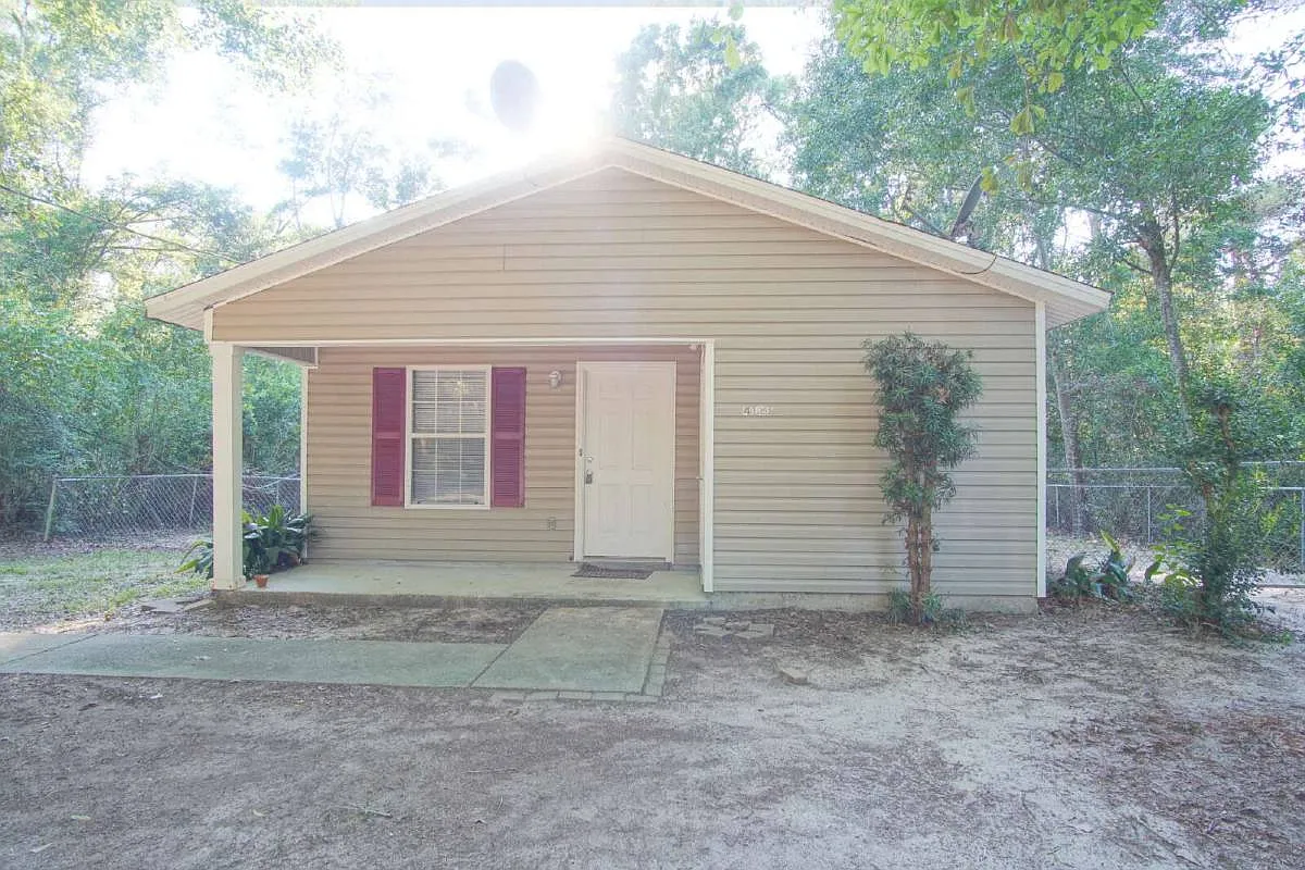 4121 Woodfin Circle in Milton, FL 32571 — Photo 1
