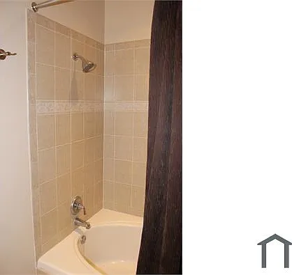 906 E Lombard St — Photo 10