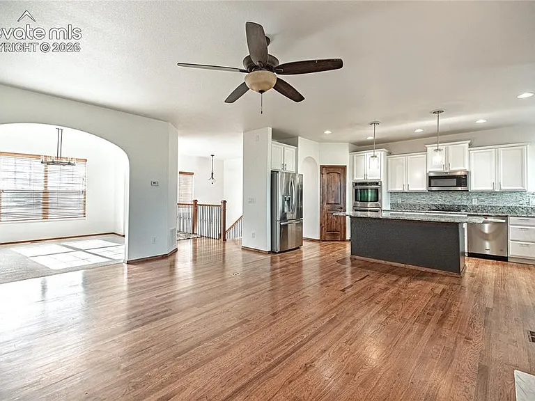 11824 Black Hills Dr — Photo 4