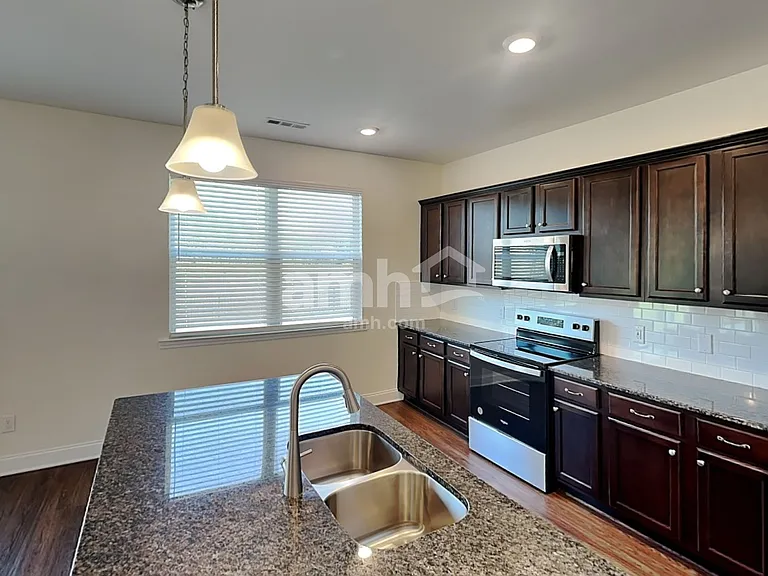 4032 Birchfield Pl — Photo 4