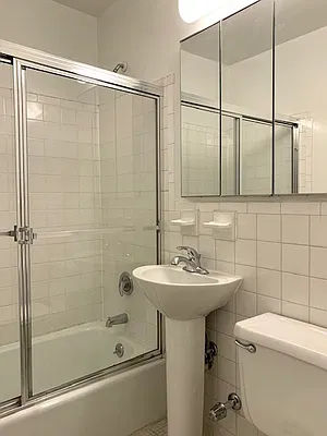 Rented by PocketBroker Inc | media 4
