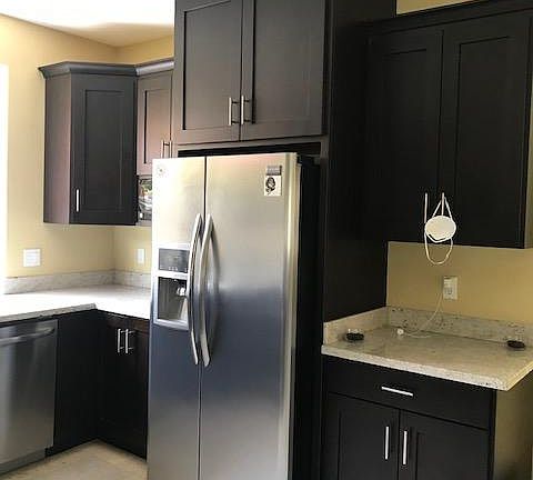 Kitchen with Frig