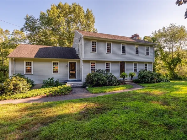 494 Asbury St, South Hamilton, MA 01982