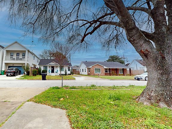 2nd image of 4709 Edison St