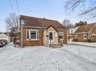 1128 North 17th STREET, Manitowoc, WI 54220