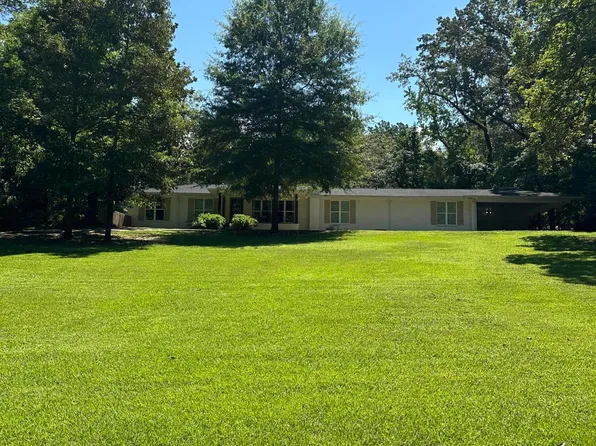 127 Shady Lake Dr, Tupelo, MS 38804