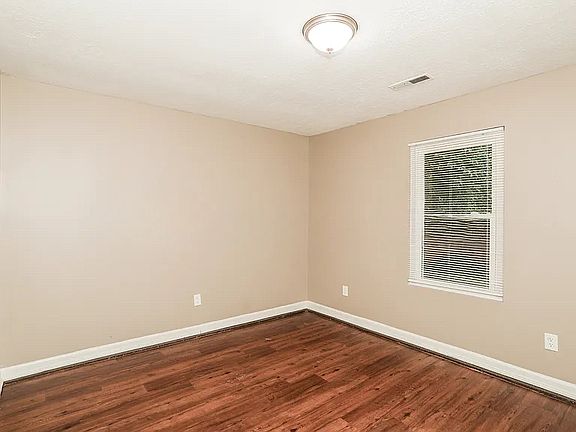 3rd image of 2987 Wessex Ct