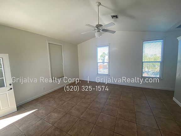 3rd image of 1070 E Miles St Unit 2