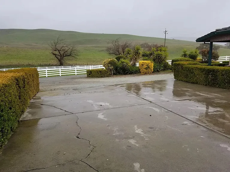 4660 Pacheco Pass Hwy — Photo 5