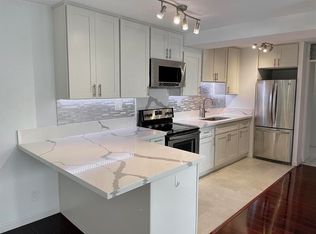 3388 Salt Lake Blvd APT 205, Honolulu, HI 96818