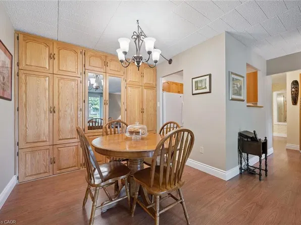 6 Walton Ave #107, Kitchener, ON N2C 2B5