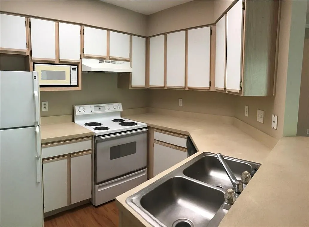1 bed, 1.0 bath, 608 sqft, $1,100 — Photo 4