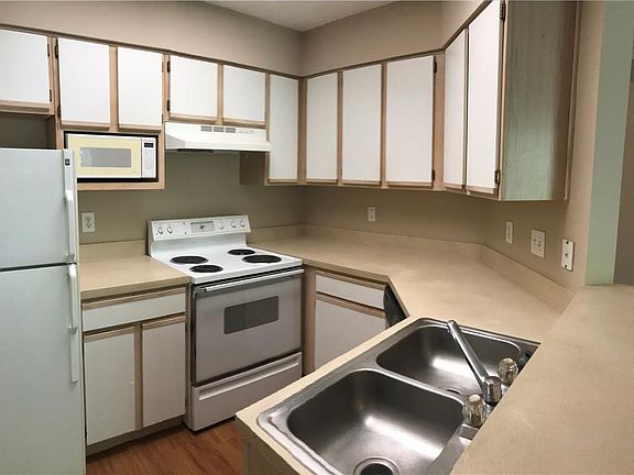 4th image of 6000 Shepherd Mountain Cv Unit 1407