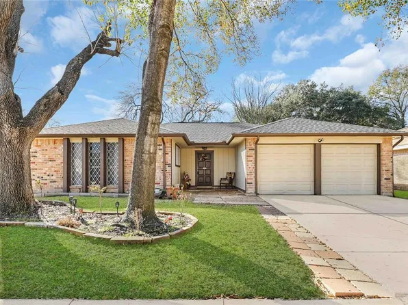 16219 Dew Drop Lane, Houston, TX 77095