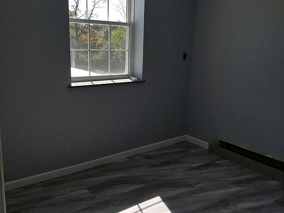 3rd image of 384 Long Island Ave