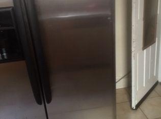 823 Cherry St, Camden, NJ 08103