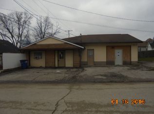 911 8th St, Bedford, IN 47421