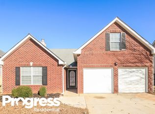 132 Kentwood Springs Dr, Hampton, GA 30228
