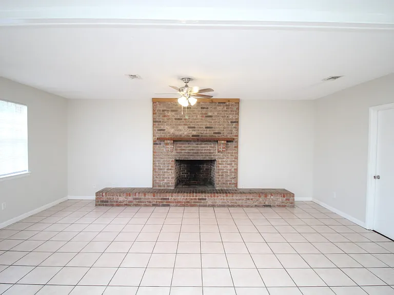 5078 Barbara Ln — Photo 3