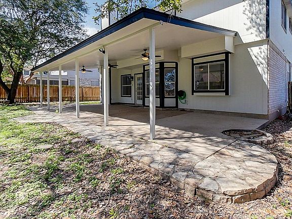 2nd image of 1601 Woods Blvd