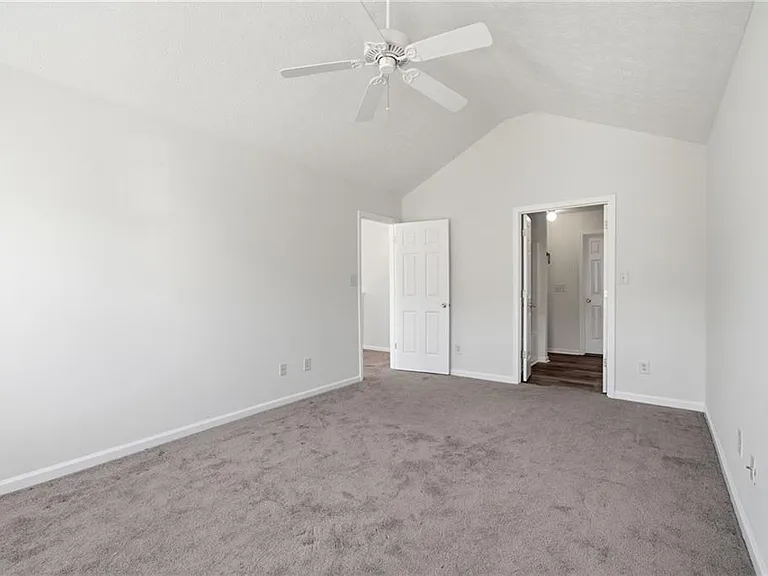 2913 Greyhawk Ln — Photo 27
