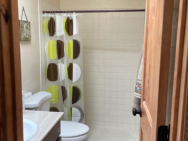 W Sheryl Dr — Photo 16