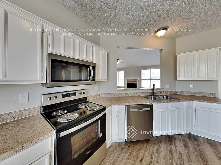 2317 Roanoke Cir — Photo 5